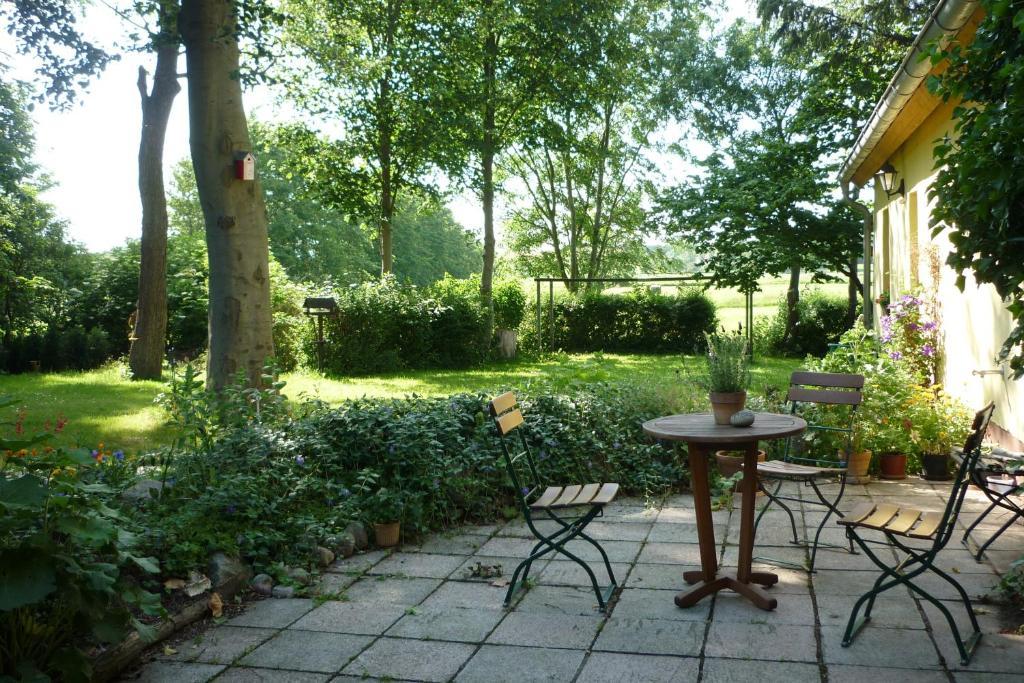Wirtshaus Neuenkirchen Hotel Neuenkirchen auf Rugen ภายนอก รูปภาพ
